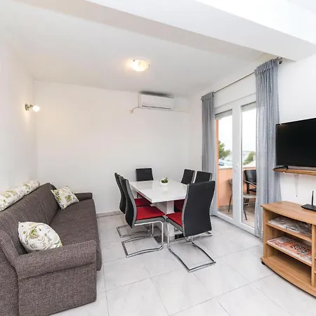 Апартаменты Two-bedroom In Севид